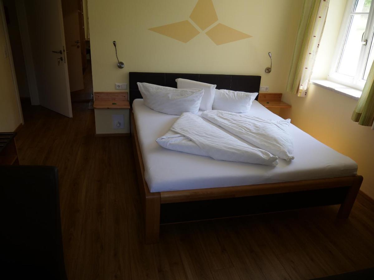Lugerfarm Hotel Мелк Екстериор снимка